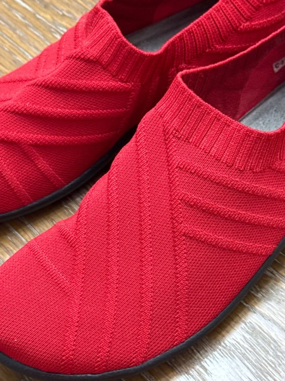 Naot Okahu Red Knit - 8.5 (39)
